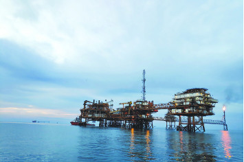 افزایش فروش نفت و بازگشت منابع ارزی با تلاش‌های وزارت نفت