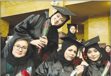 استقبال دانشجویان دختر افغانستانی برای تحصیل  در دانشگاه های کشور