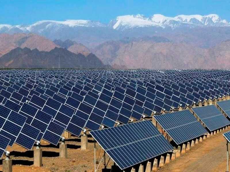 تاکید رئیس‌جمهور فقید توجه به ظرفیت تبدیل یزد به قطب انرژی خورشیدی منطقه بود