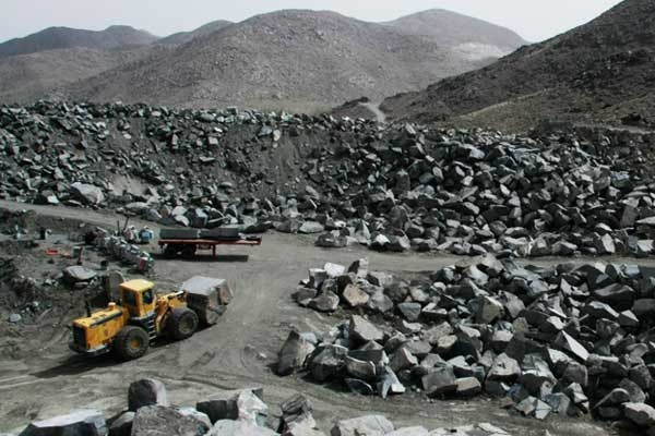 ایران بیش از ۵ میلیارد تن ذخایر سنگ آهن  در اختیار دارد