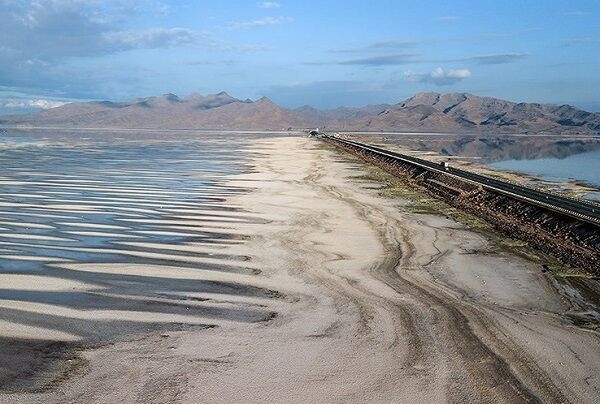حجم آب دریاچه ارومیه نسبت به سال آبی گذشته ۴ برابر شده است