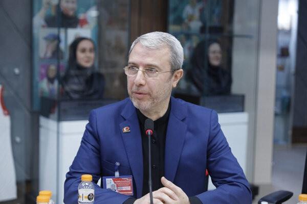 پرچم ایران روی دوش جوانان، بزرگترین افتخار است