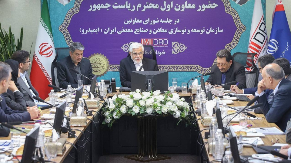 بروکراسی و تأخیر در مجوزدهی مانع رشد اقتصادی است