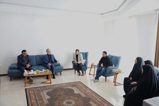 دیدار وزیر علوم با خانواده استادان و دانشمندان شهید حمله رژیم صهیونیستی