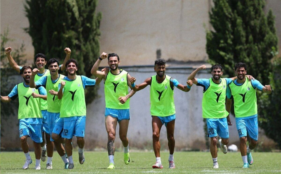 استقلال مهاجم تمام کننده نیاز دارد