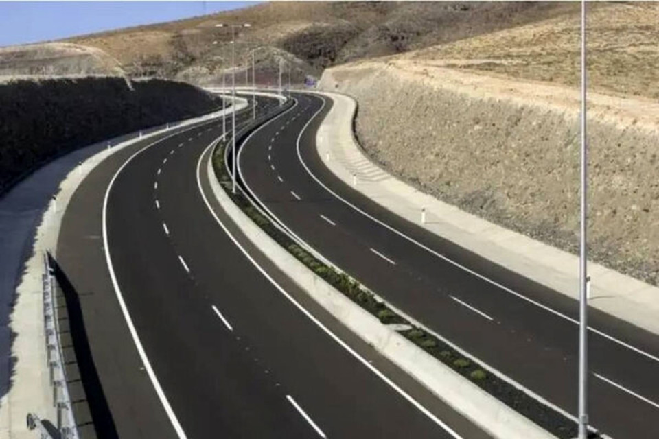 اتصال آزادراه زنجان -تبریز به مرز بازرگان زمینه‌ساز تحول اقتصادی است