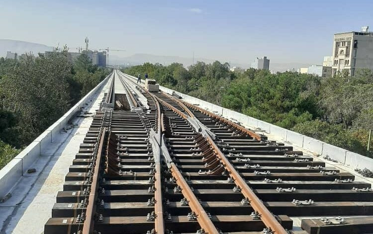 ریل‌گذاری راه‌آهن کرمانشاه -اسلام‌آباد غرب باید از شهریور آغاز شود