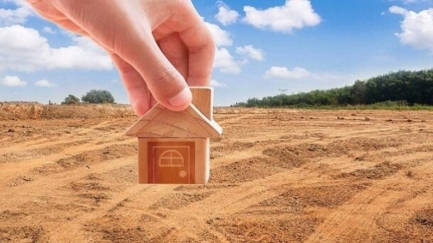 واگذاری ۴۲ قطعه زمین به خانواده‌های سه و چهار فرزندی در اردستان