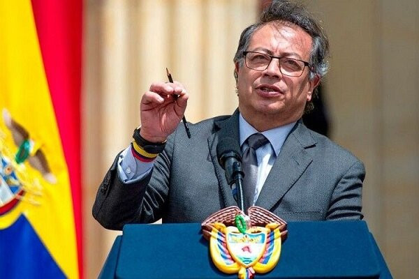 گوستاوو پترو:ترامپ درحال آماده‌سازی برای حمله به ونزوئلا است