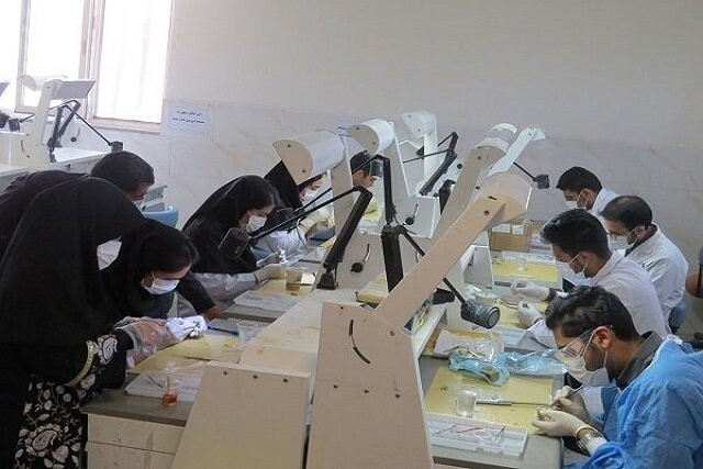 برگزاری آزمون صلاحیت حرفه‌ای دندانپزشکی به روش جدید در دانشگاه آزاد اسلامی