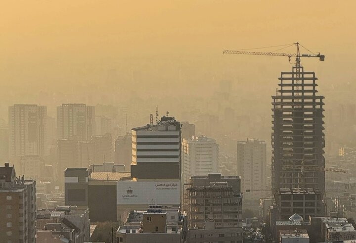 سهم ۸۲ درصدی وسایل نقلیه در آلودگی هوای تهران؛ روزهای ناسالم ۴برابر شد