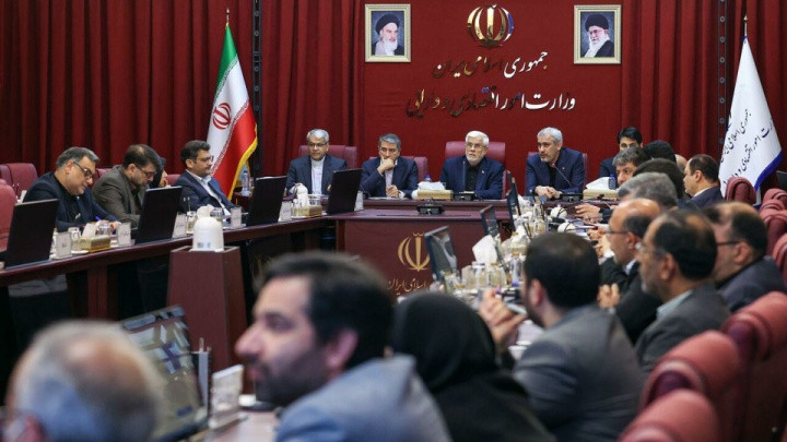 فرار مالیاتی دانه درشت ها را باید ریشه کن کرد