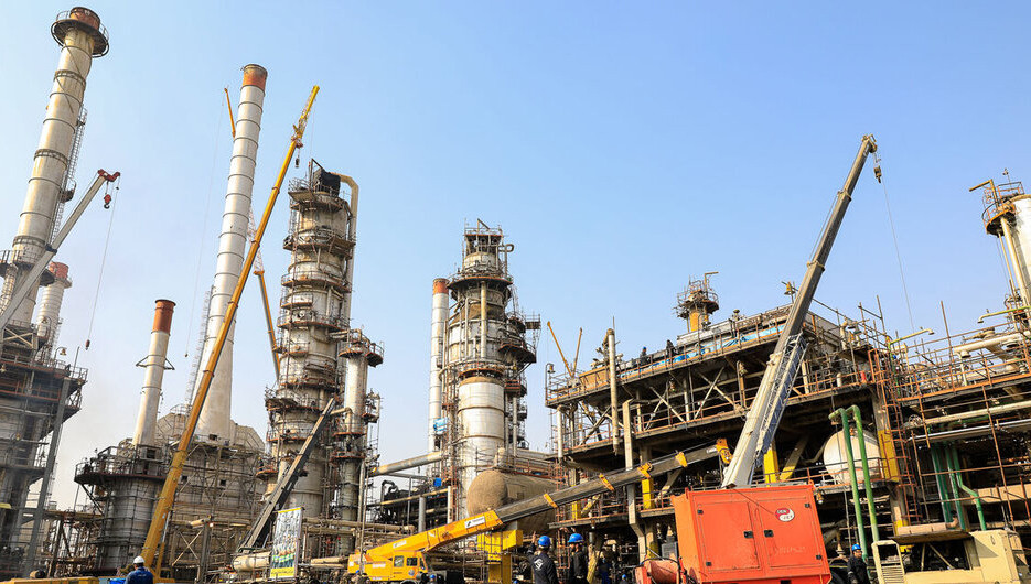 بهره‌برداری از طرح تولید بنزین یورو ۵ پالایشگاه تهران در ۱۴۰۵