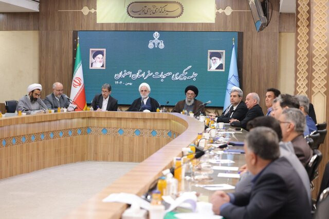 هر وعده‌ای که به مردم می‌دهیم را باید  جامه عمل بپوشانیم