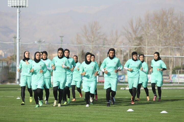 نسل نو مقابل غول‌های قاره