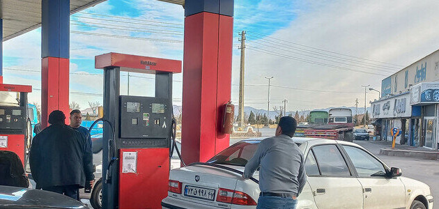 هیچکدام از جایگاه‌های سوخت تعطیل نیستند