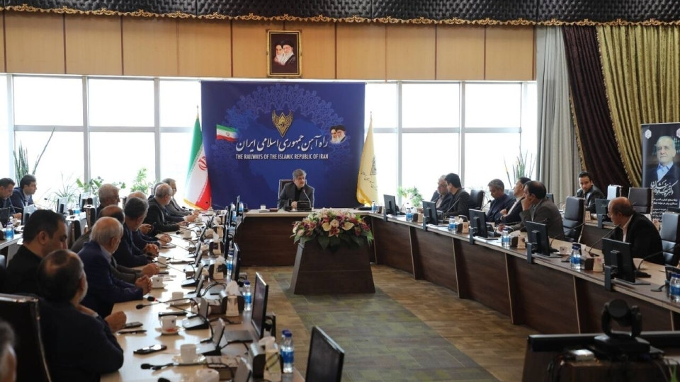 تمرکز راه‌آهن بر ترانزیت، صادرات و افزایش بهره‌وری