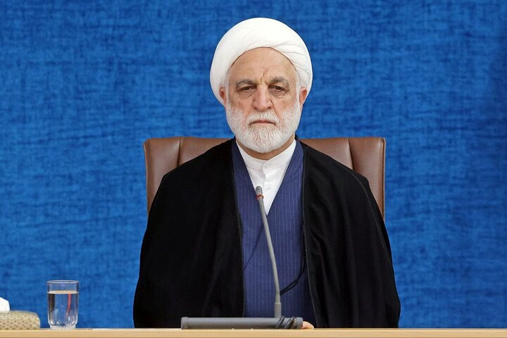 با پیاده‌نظام دشمن قاطعانه برخورد می‌کنیم