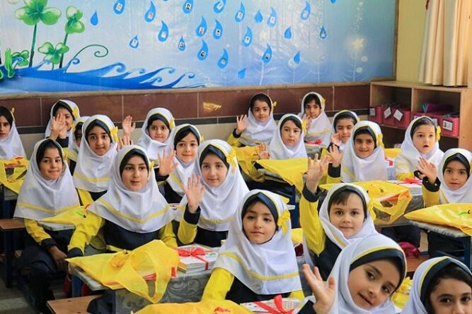 تمامی مدارس دولتی «هیات امنایی» می‌شوند
