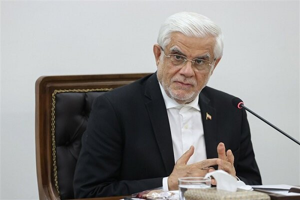 عارف: نباید برای رساندن برق، آب یا گاز  به روستاها سر مردم منت بگذاریم