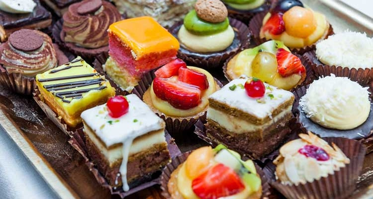 اگر زیاد شیرینی می‌خورید، این مطلب برای شماست!