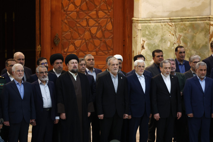 دولت چهاردهم در آغاز فعالیت با ناترازی‌های متعدد روبه‌رو بود