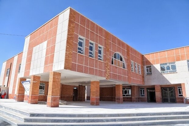افتتاح ۱۶۸ مدرسه جایگزین مدارس سنگی و ناایمن  در مناطق محروم و صعب‌العبور کشور