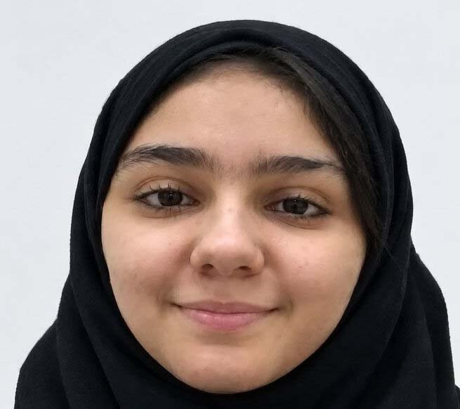 گوشی‌ام را کنار نگذاشتم، اما مطالعه‌ام متمرکز بود