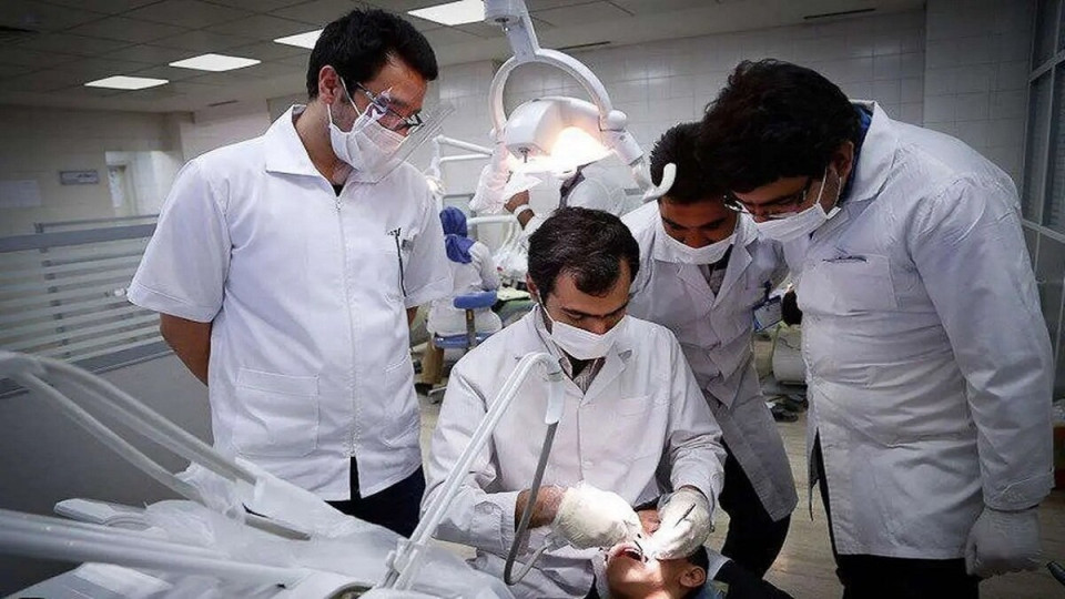 ظرفیت رشته‌های پزشکی و دندانپزشکی سال آینده کاهش می‌یابد