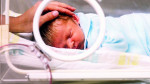 خطر احتمال انتقال کووید ۱۹ از مادر به نوزاد کم است