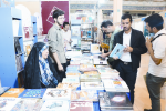 مسئولان حتما به نمایشگاه کتاب بروند